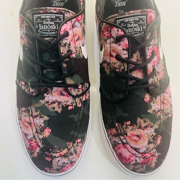 Nike Zoom Stefan Janoski Sneakers - Picture 7 of 11